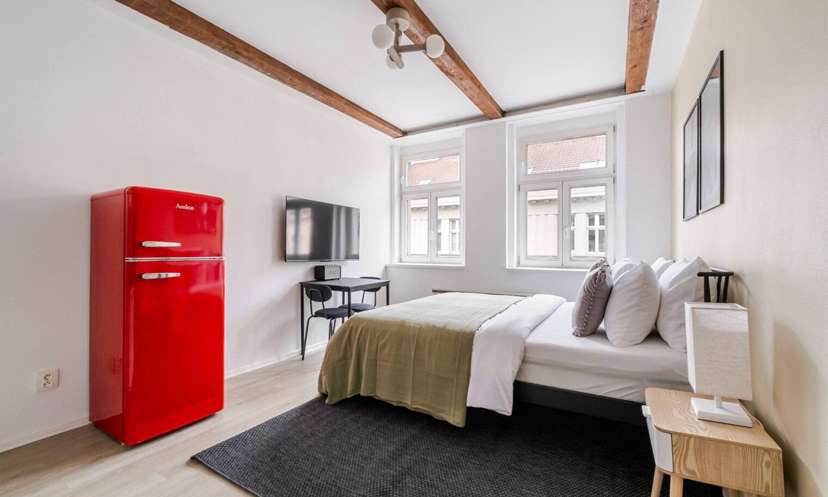 Zizkov Apartment | Blueground | Žižkov, city view, nr Vitkov Hill (PRG-95)