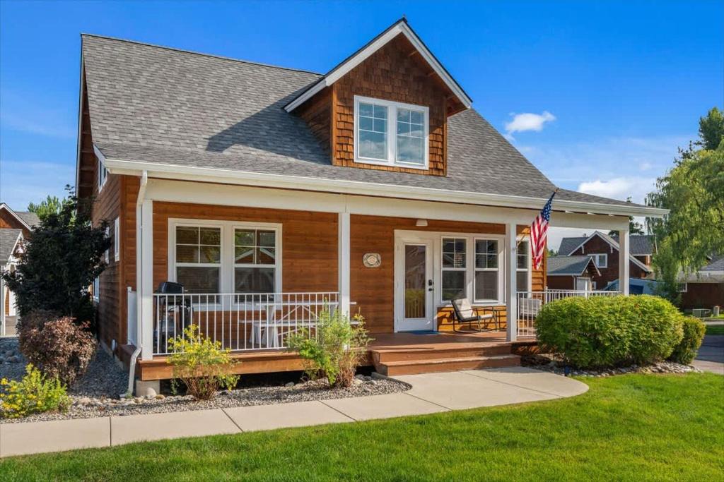 Dover Bay House | Boat on Lake Pend Oreille & Ski at Schweitzer