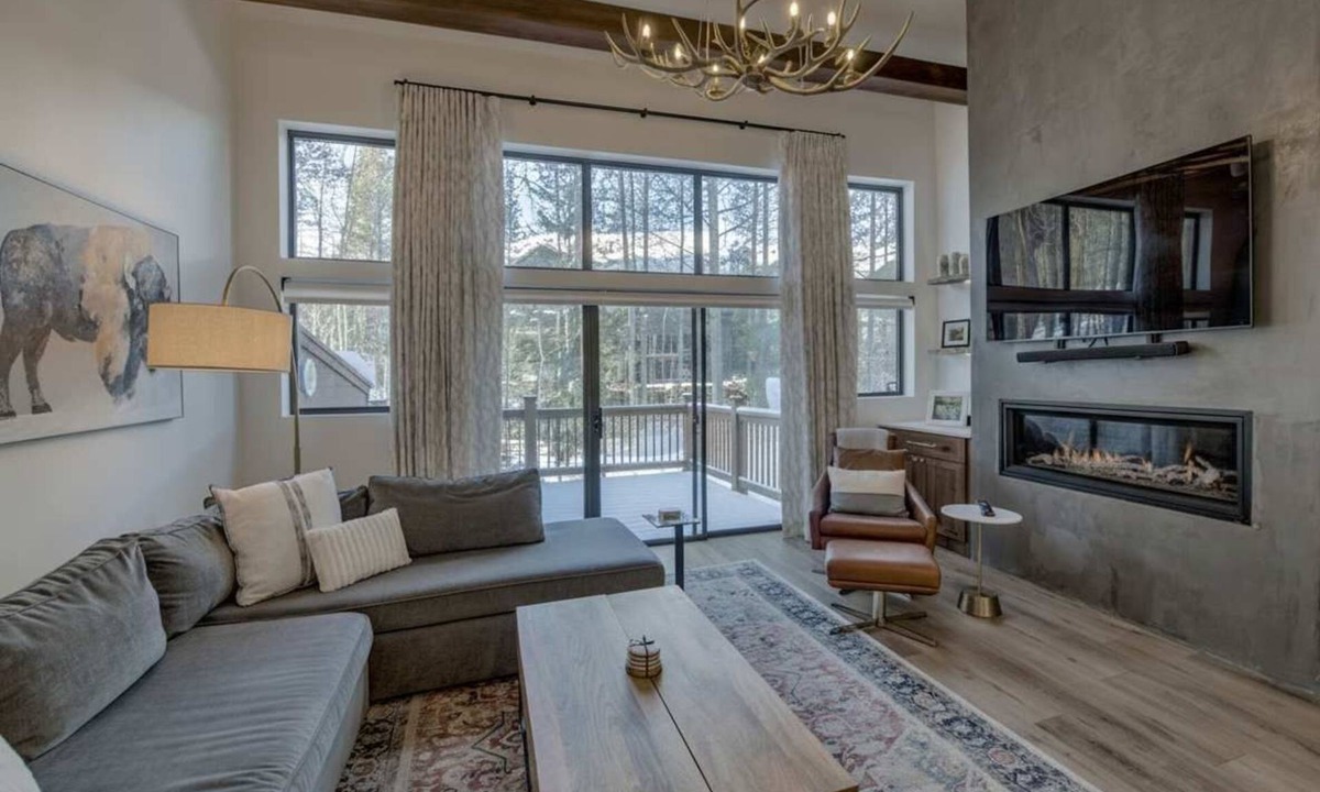 Warrior's Mark Ski Chalet | Breck Luxe Chalet |Walk to Slopes and Downtown