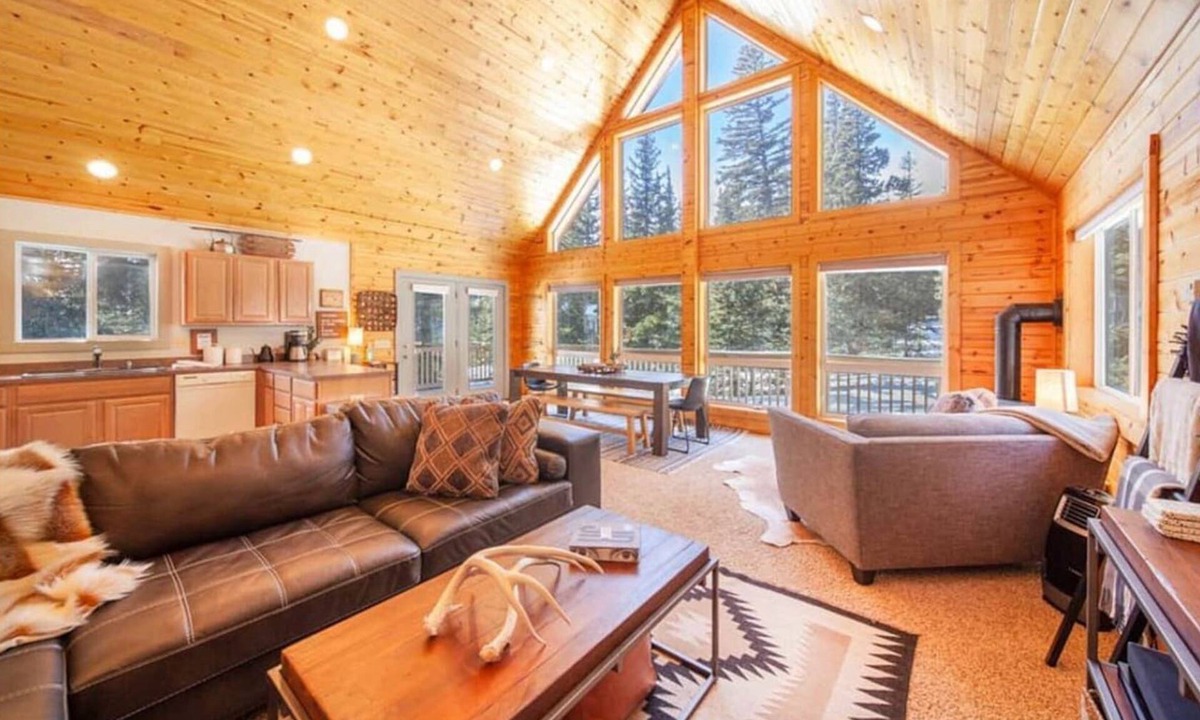 Alma House | Breck Ski Chalet 4br 3ba 10 person Hot Tub Starlink Xbox
