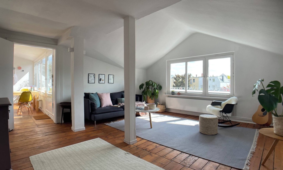 Lubeck City Centre Apartment | Bright top-floor apartment with large south-facing terrace
