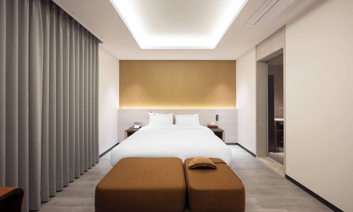 Gyo-dong Hotel | Browndot