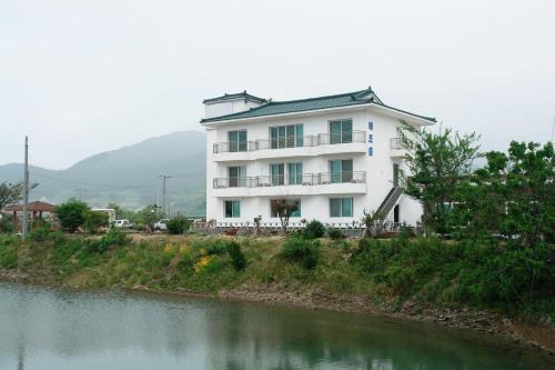 Byeonsan House | Buan Byeonsanbando Haejoeum Pension