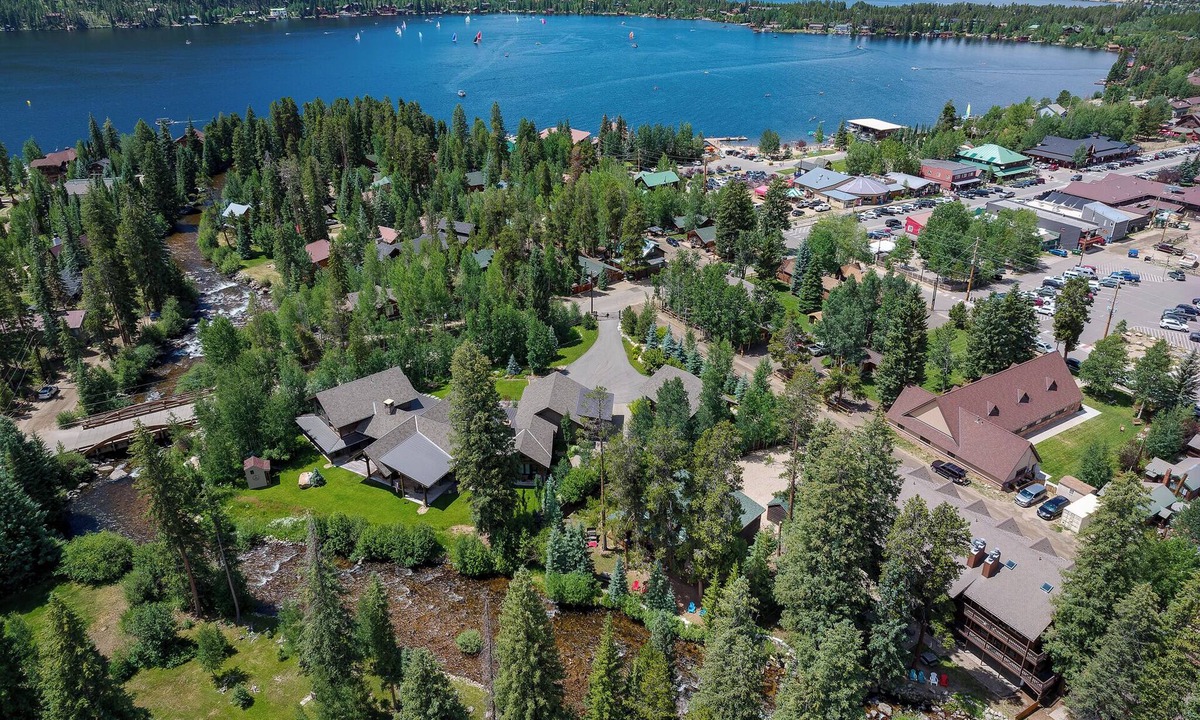 Grand Lake House | Cabin on the River- Walk to Main St