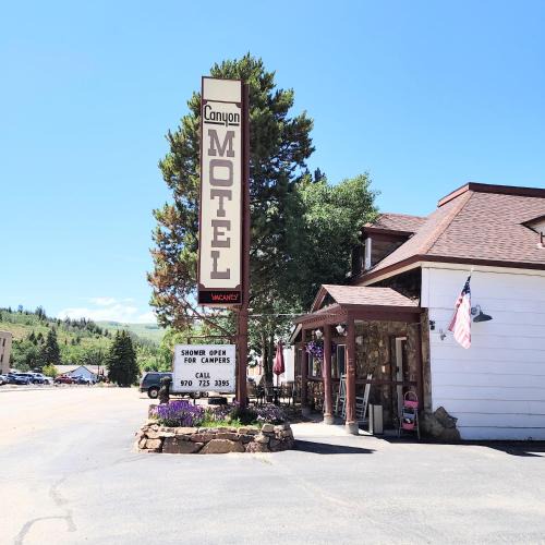 Hot Sulphur Springs Hotel | Canyon Motel near Rocky Mountain National Park