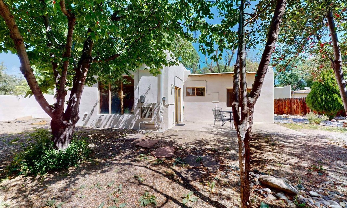 Taos House | Casa Belleza - Dog-Friendly, Fenced Yard, AC