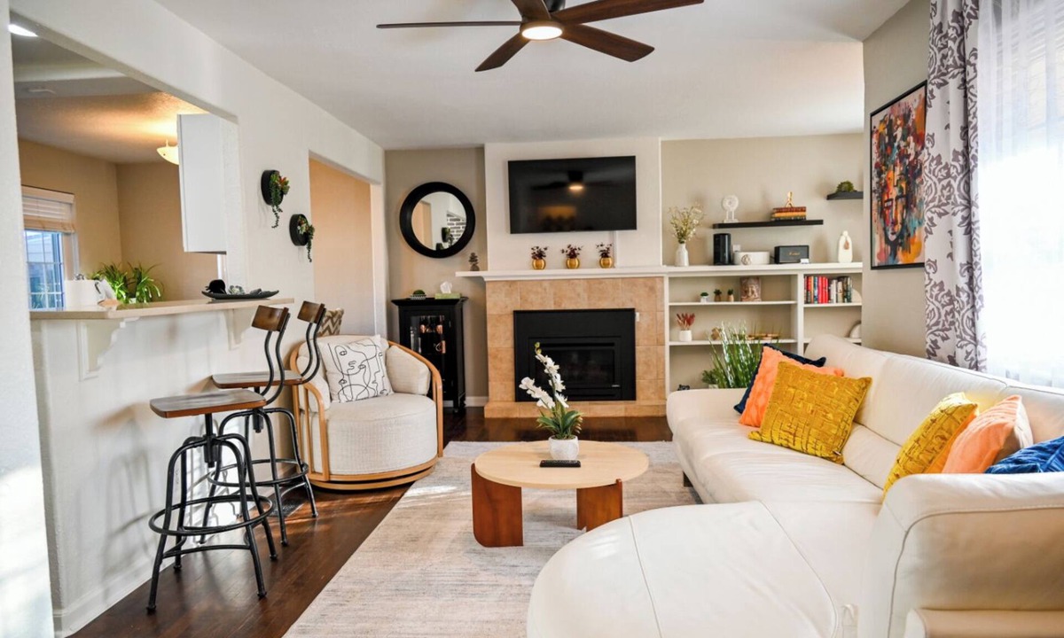 East Colfax House | Central Charming Oasis - Mineral Hot Tub/Fire Pit