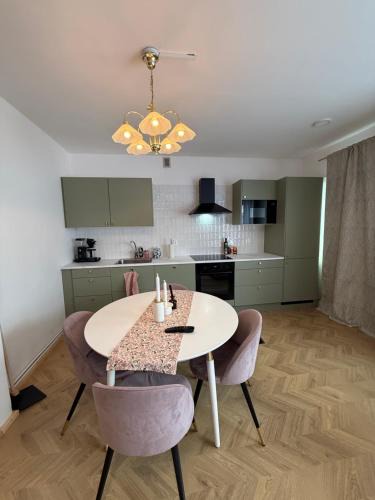Ylamylly Apartment | Central Kauppakatu Apartment