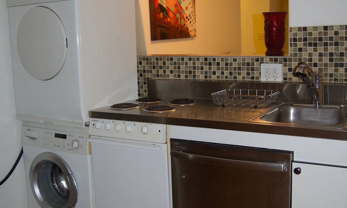 Arapahoe Ridge Apartment | Charming 1-bedroom apartment in marvelous Boulder with gardens all around.