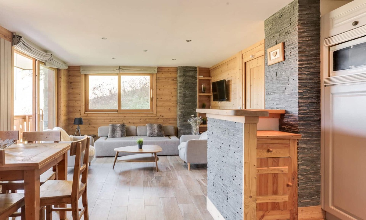 Meribel Apartment | Charming 4-room duplex, 7 pers, ski-in/out, garage and wifi in Méribel