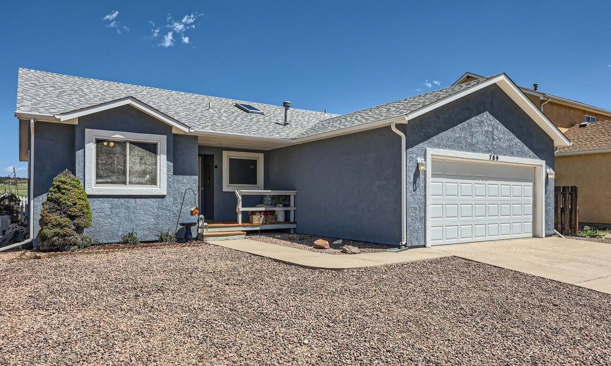 Monument House | Charming, Colorado Cozy, 3-bedroom house in Monument