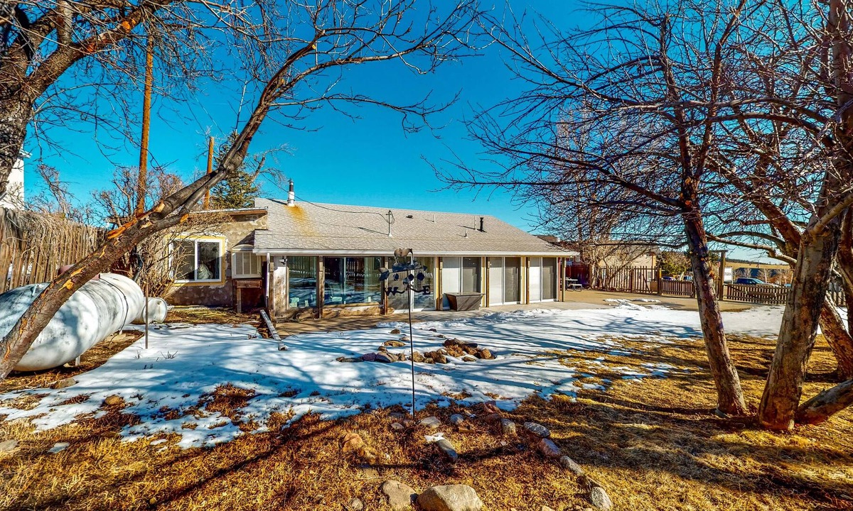 Rye House | Charming Mountain Stay w/ Enclosed Yard & Grill