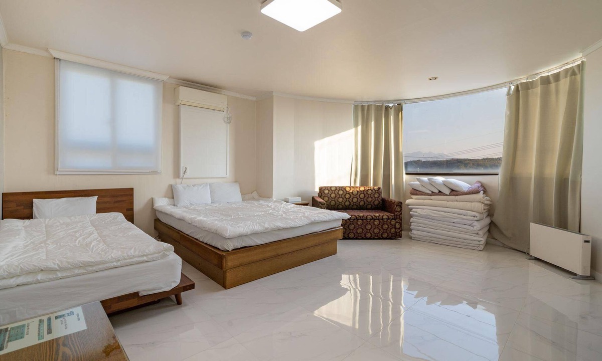 Dongsong Hotel | Cheorwon Pareseu