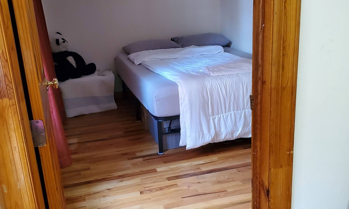Midtown West Apartment | Chic 1-bedroom with WiFi and AC in the heart of vibrant New York City