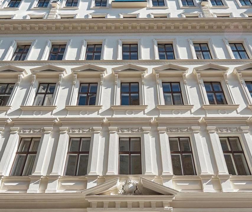 Mariahilf Apartment | Chic courtyard City Apartment in Prime Location