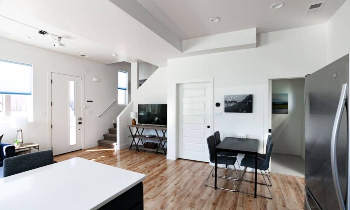Grand Junction House | Chic Indigo Digs : 3 BR,Cool Kitchen, Zen Patio!