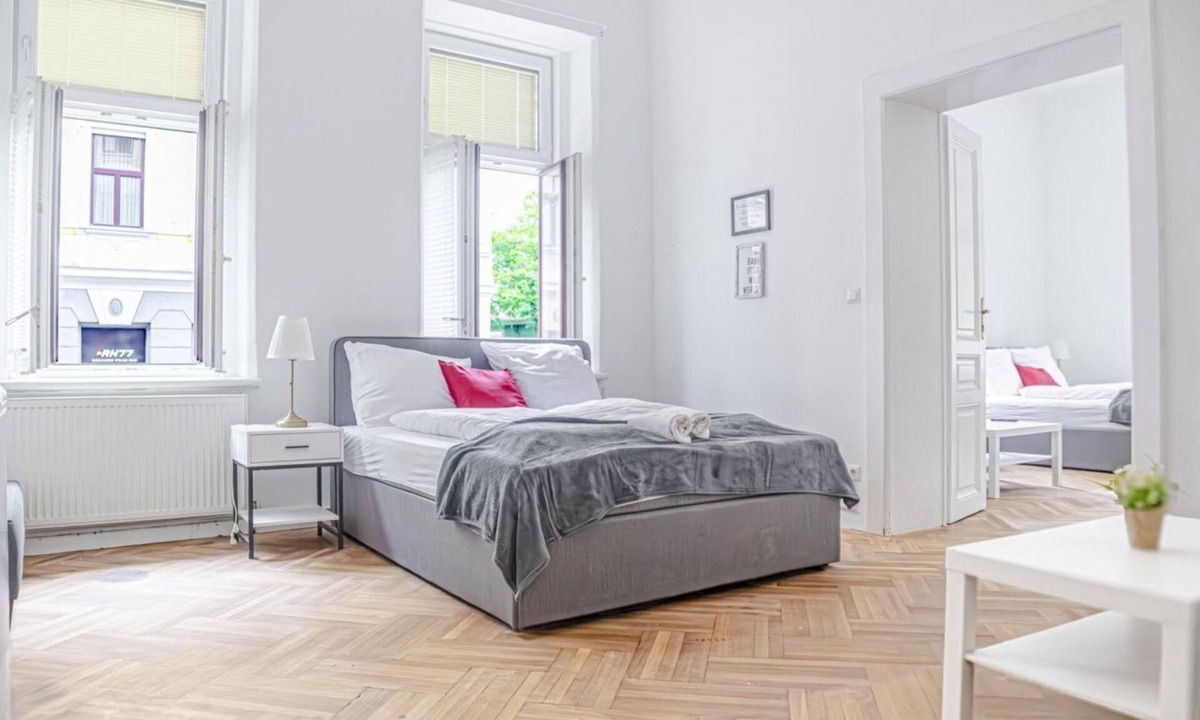 Wahring Apartment | Classy 2BR Apt. w/Exclusive Location near AKH