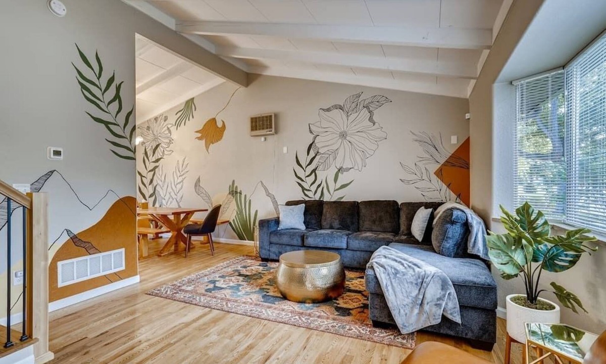 Arvada Plaza Area House | Close to Denver & Golden - Perfect for Groups!