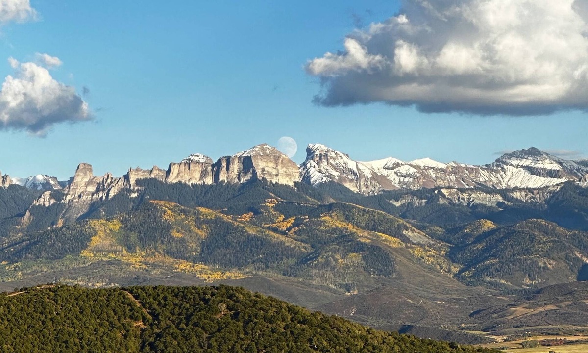 Loghill Village House | Close to Telluride! Discounted! Sits proudly 8,000ft above Ridgway & Ouray