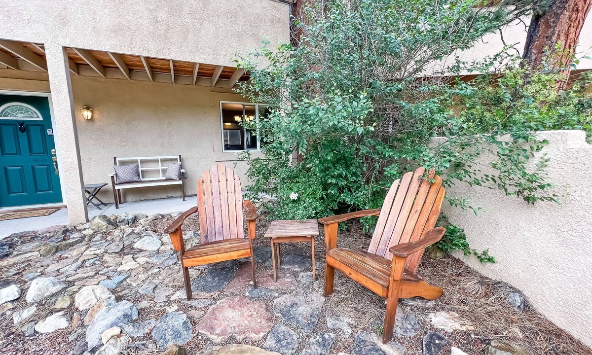 Cascade House | Colorado's best getaway and adventure located at the base of Pikes Peak #1
