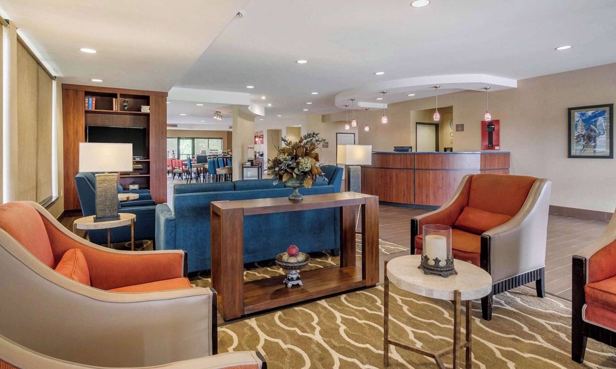 I-435 West KC-KS Hotel | Comfort Suites Speedway - Kansas City
