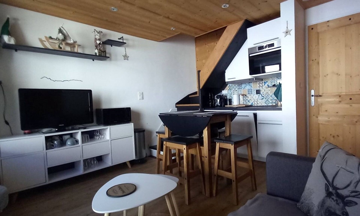 Les Gets Apartment | Comfortable chalet with parking - 4 guests