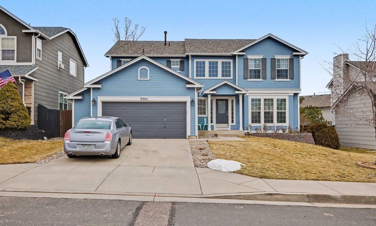 Briargate House | Comfortable Cozy Retreat Prime North Location