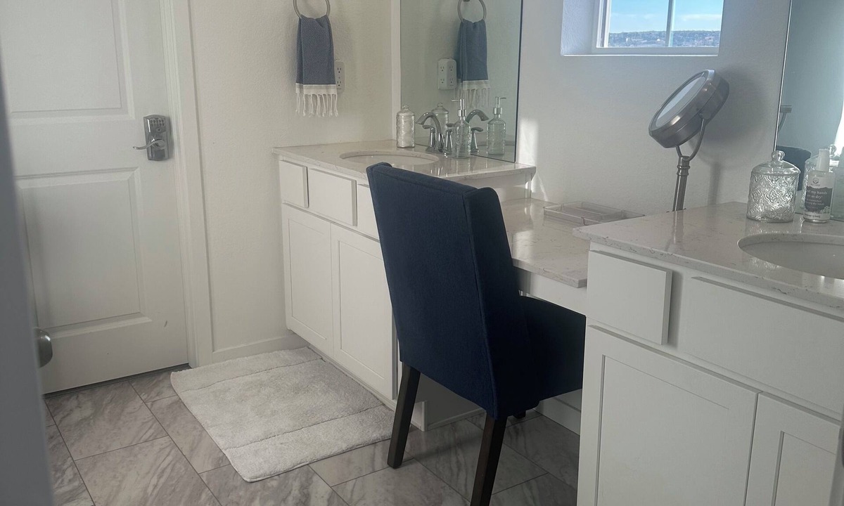 Vista Ridge House | Comfortable Furnished Home, Ideal for Work, Family, or Longer Stays,Near Boulder