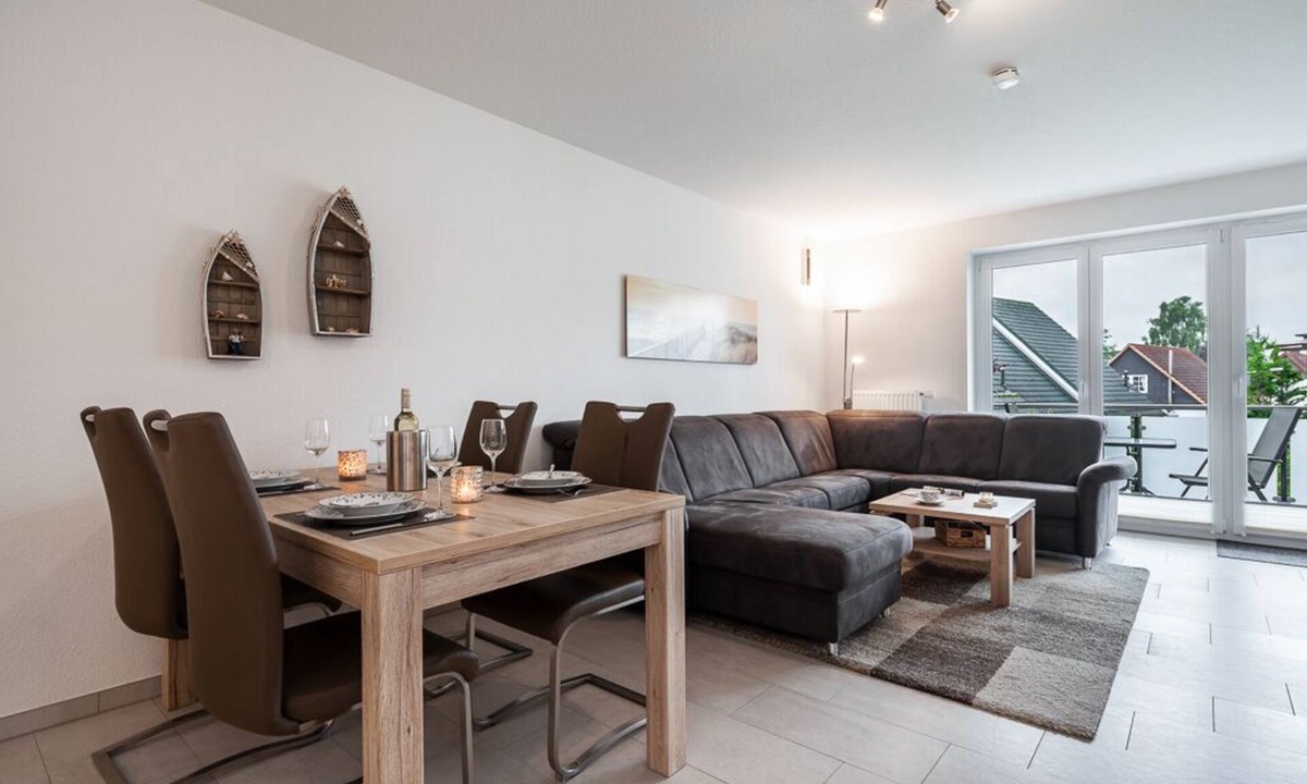 Groemitz Apartment | Comfortable vacation apartment with balcony, parking space and modern furnishings in Gröm