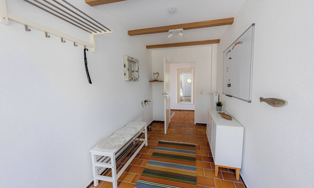 Ploen Apartment | Comfortable vacation apartment with lake view & wallbox