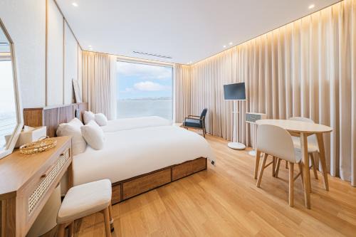 Aewol Hotel | Cony Ocean Suite Hotel