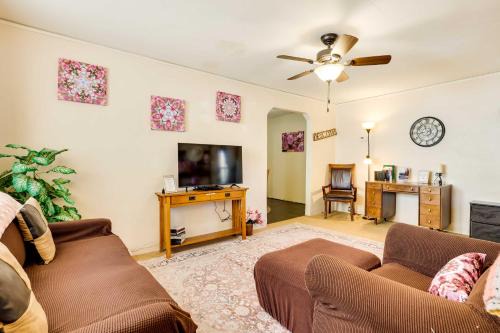 Craig House | Cottage w/Furnished Deck: 1 Mi to Dtwn Craig!