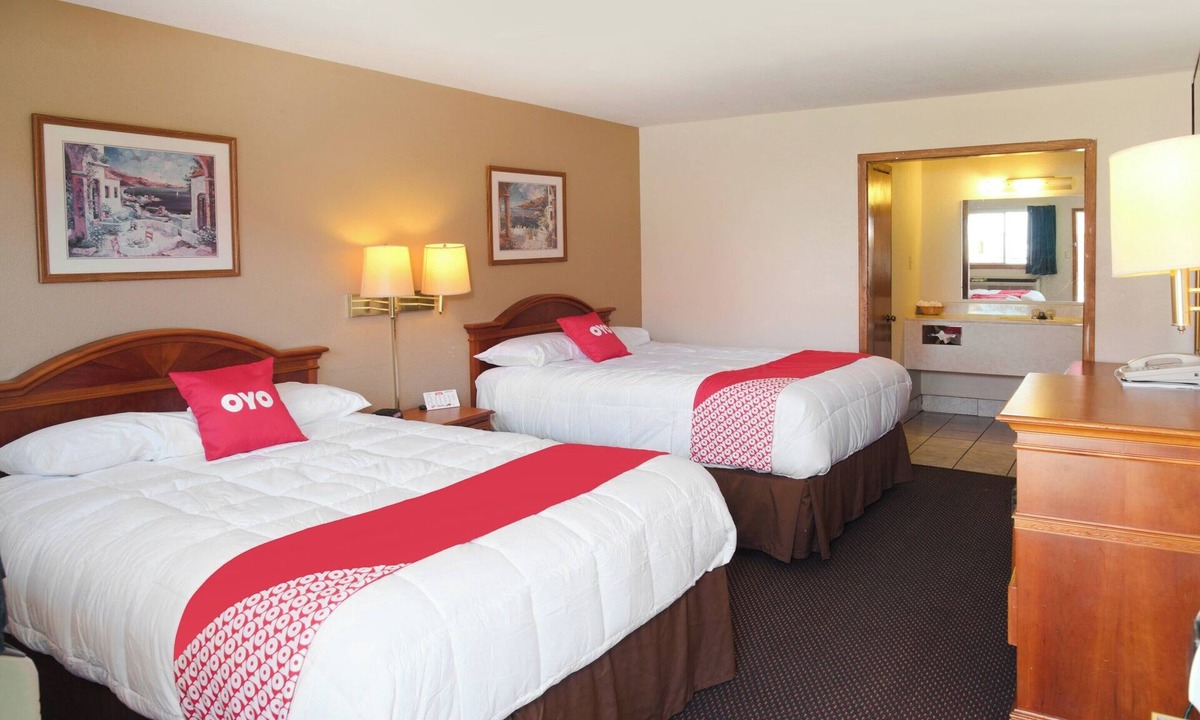 Guymon Hotel | Couple’s Escape – Cozy Room Near Guymon Attractions!