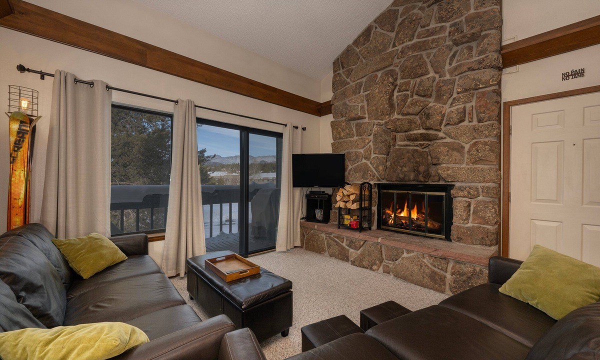 Fraser Condo | Covered Balcony w/Views - Outdoor Pool, Hot Tub, Athletic Club - Free Bus Route!