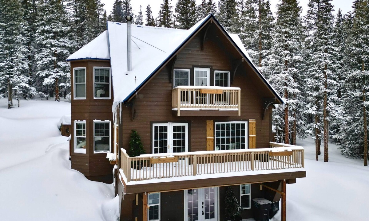 Valley of the Sun Cabin | Cozy and Comfy Mountain Retreat Near Breckenridge Ski Resort
