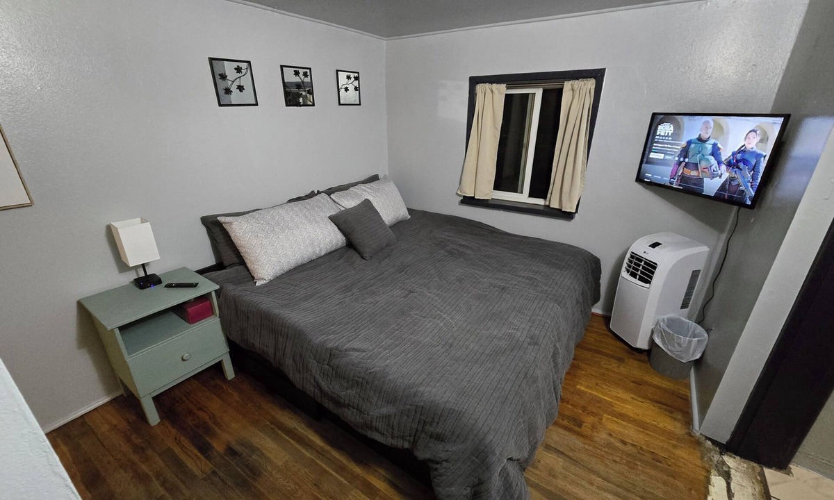 Clayton Apartment | Cozy apartment in the back