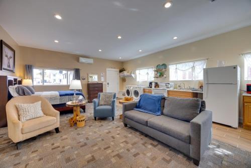 Old North End Apartment | Cozy Couple's Retreat 5 Mi to Garden of the Gods!