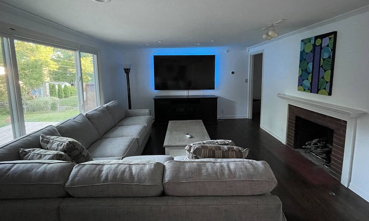 Prairie Village House | Cozy- Lux Home in the heart of Prairie Village
