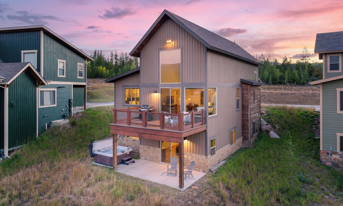 Winter Park House | Cozy mountain home w/hot tub & fireplace