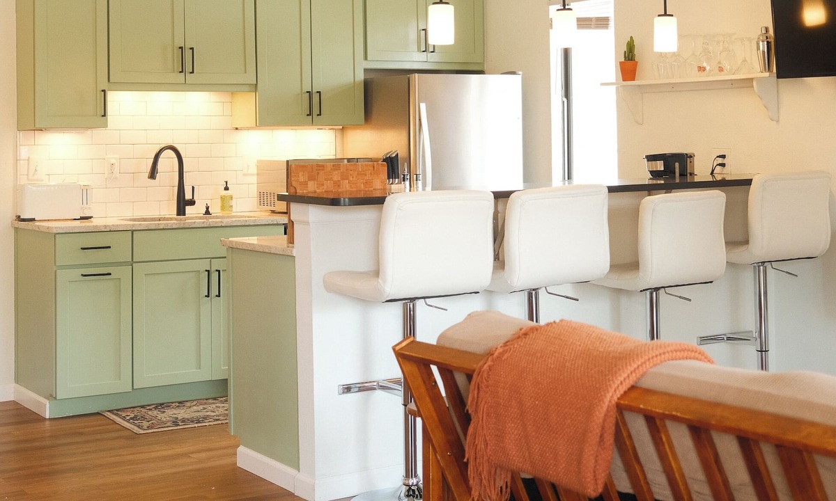 Park East Condo | Cozy Quiet Boulder Getaway w/ Pool- 5 min from downtown!