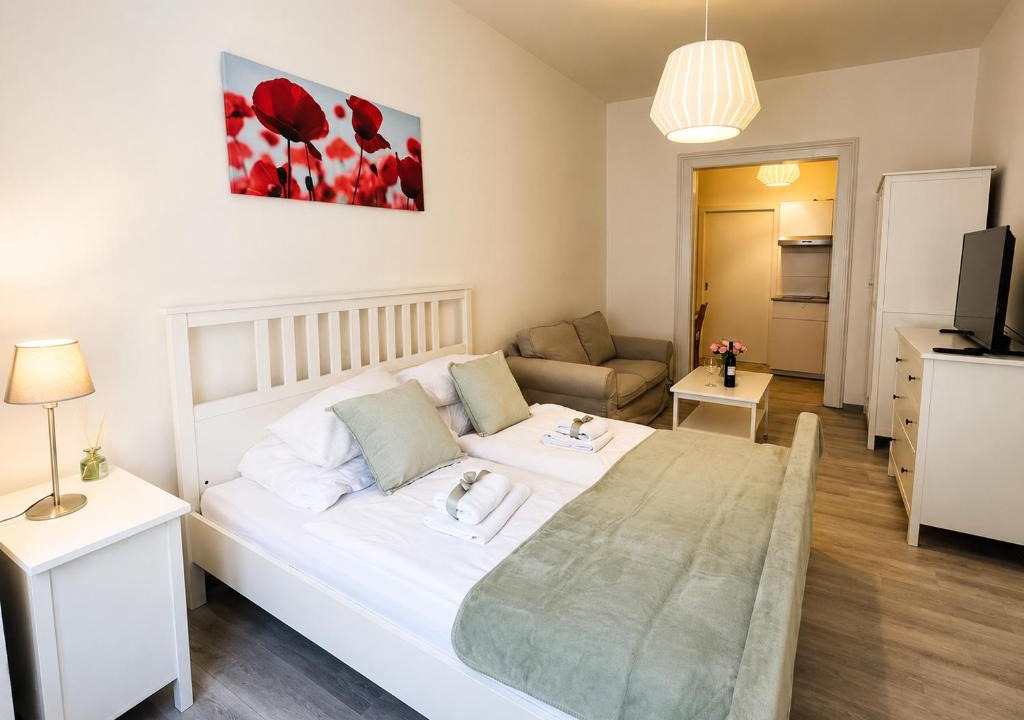 Andel Apartment | Cozy Studio near Anděl Metro Station