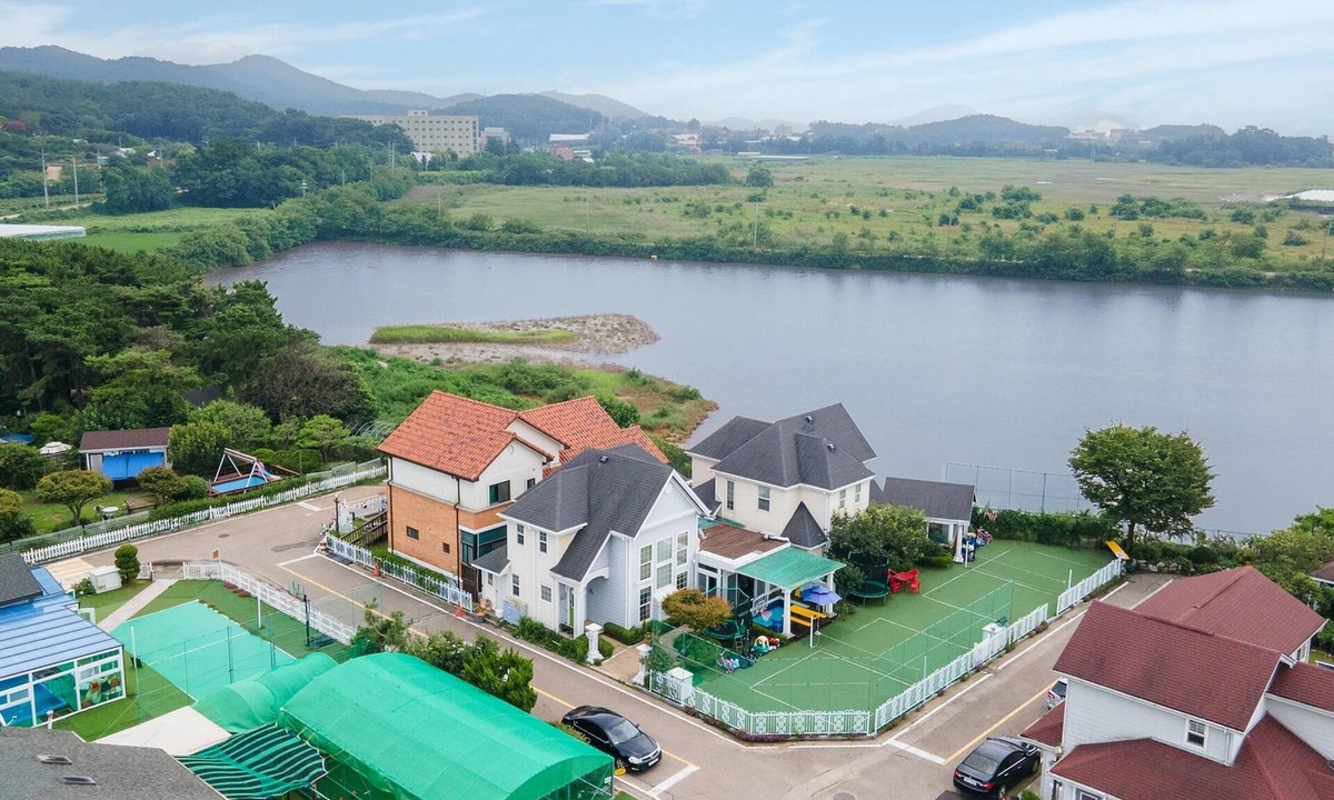 Ansan House | Daebudo Fullhouse Pension
