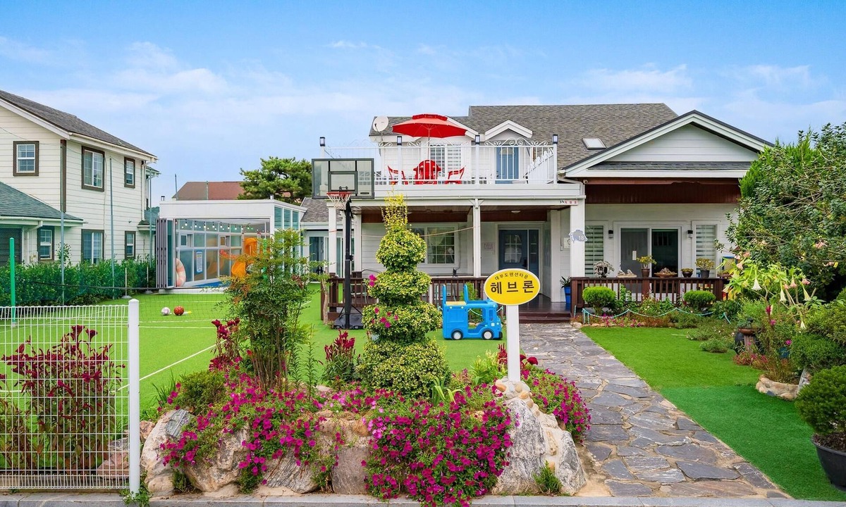 Ansan House | Daebudo Hebron Poolvilla