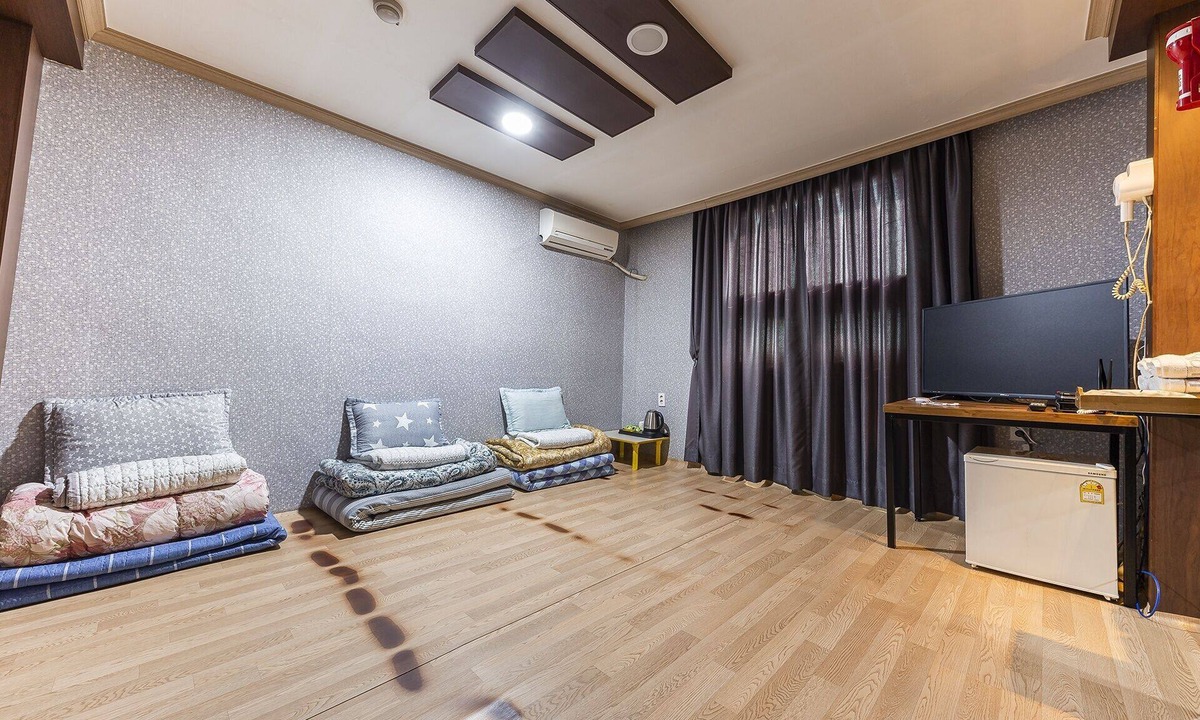 Kongsae Hotel | Dangjin Haru