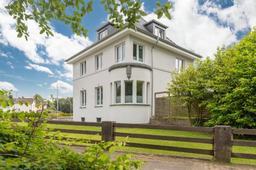 Osterhusum House | Dat witte Hus am Friedrichberg