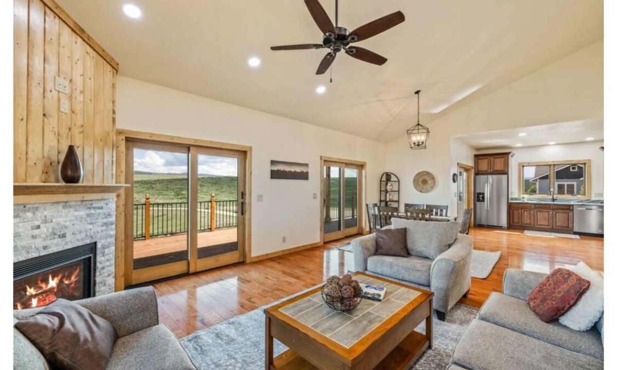 Hayden House | Delightful 4-bedroom house in Hayden perfect for your getaway 5 min to airport