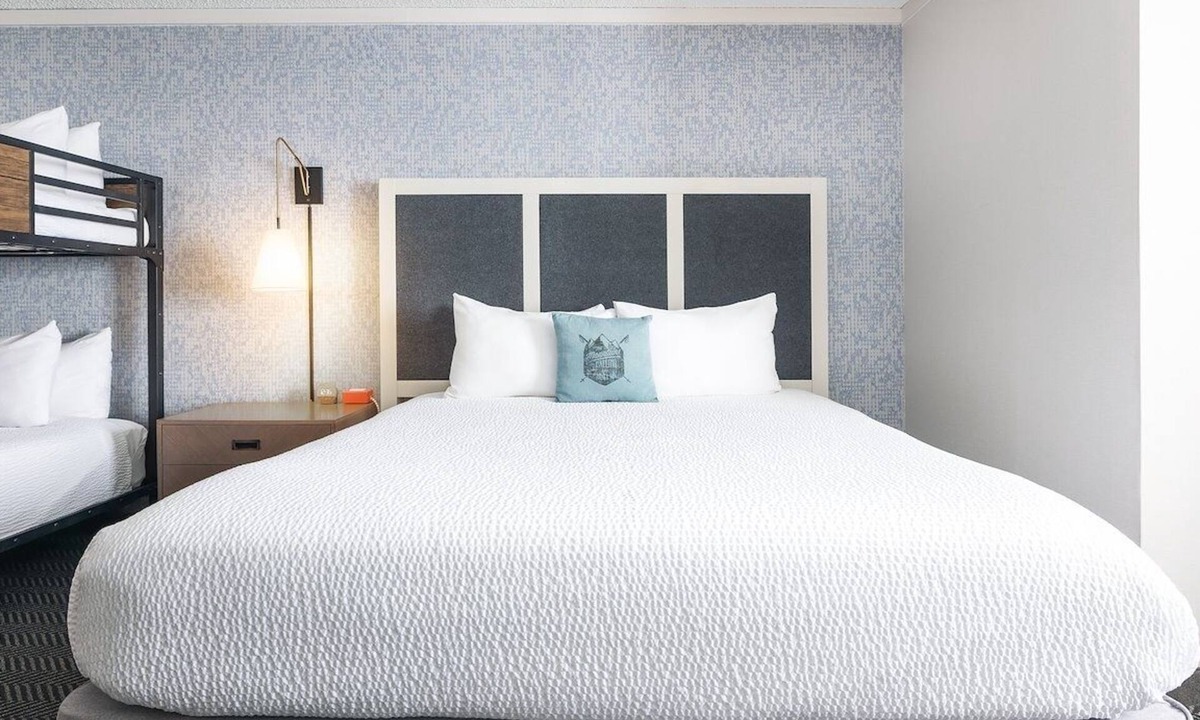 Steamboat Springs Hotel | Deluxe King + Twin Bunks at Gravity Haus Steamboat, Heated Outdoor Pool