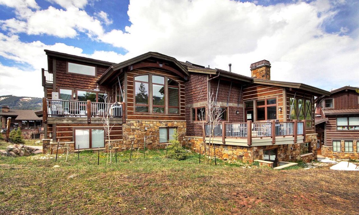 Copper Mountain Cabin | Deluxe Winter Getaway with Hot Tub in Copper Mountain, Colorado