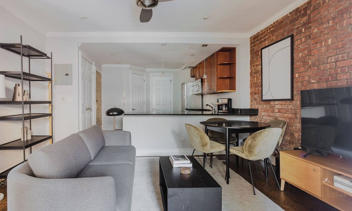 Uptown Apartment | Divine UES Studio w/In-Unit W/D, walk to Central Park, by Blueground