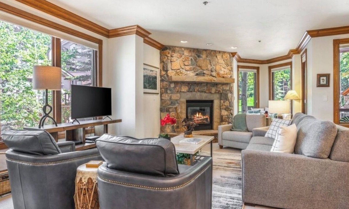 Beaver Creek Condo | DON'T MISS THIS TRUE SKI IN/SKI OUT VILLAGE GEM, PRIME LOCATION, SLEEPS 5